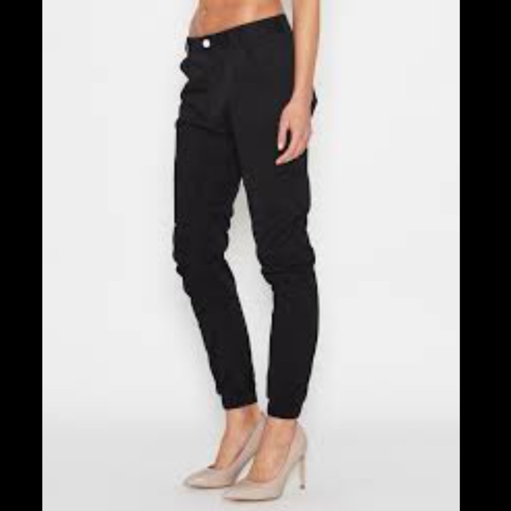 NWOT Nena + Paesadena black stretch flight pants
